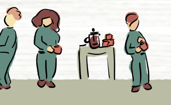 Kollegen schweigen vor der Kaffeemaschine
